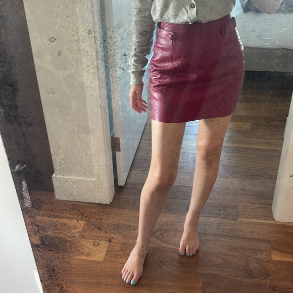 VINTAGE 100% Leather Fuchsia Miniskirt ‘XS’ - Picture 10 of 13